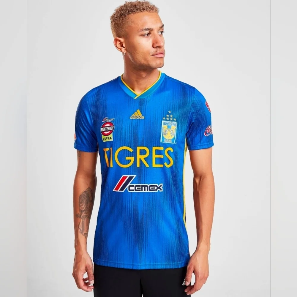 Adidas Tigres UANL 2019/20 Away Shirt Size Medium in Blue/Gold